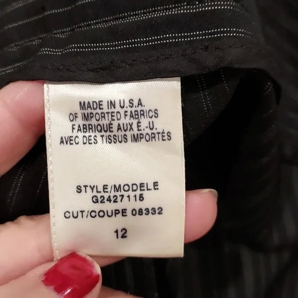 Guess Collections Black with Gray Pinstripe Wide Leg Pants Size 12 - Picture 8 of 9